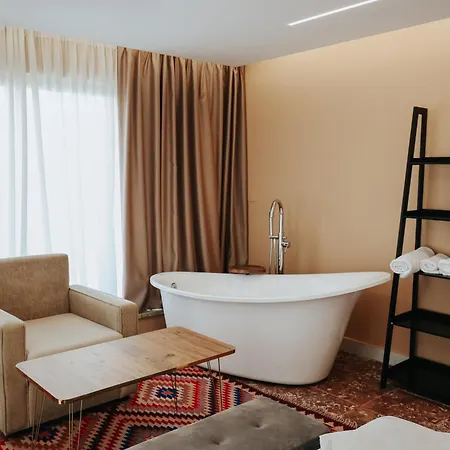 Kristal Hotel Korce
