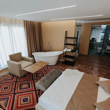 Kristal 3* Korce