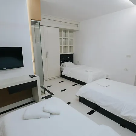 Kristal Hotel