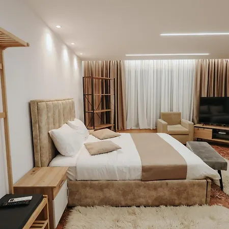 Kristal Hotel
