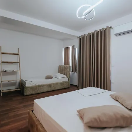 Kristal Hotel