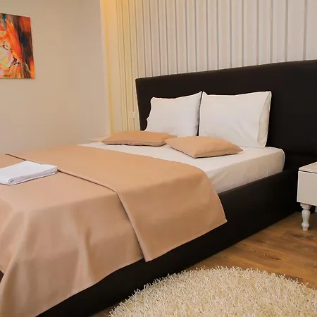 Kristal Hotel Korce