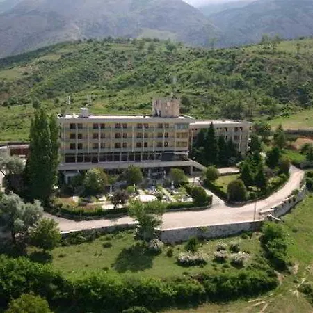 فندق Kristal 3*